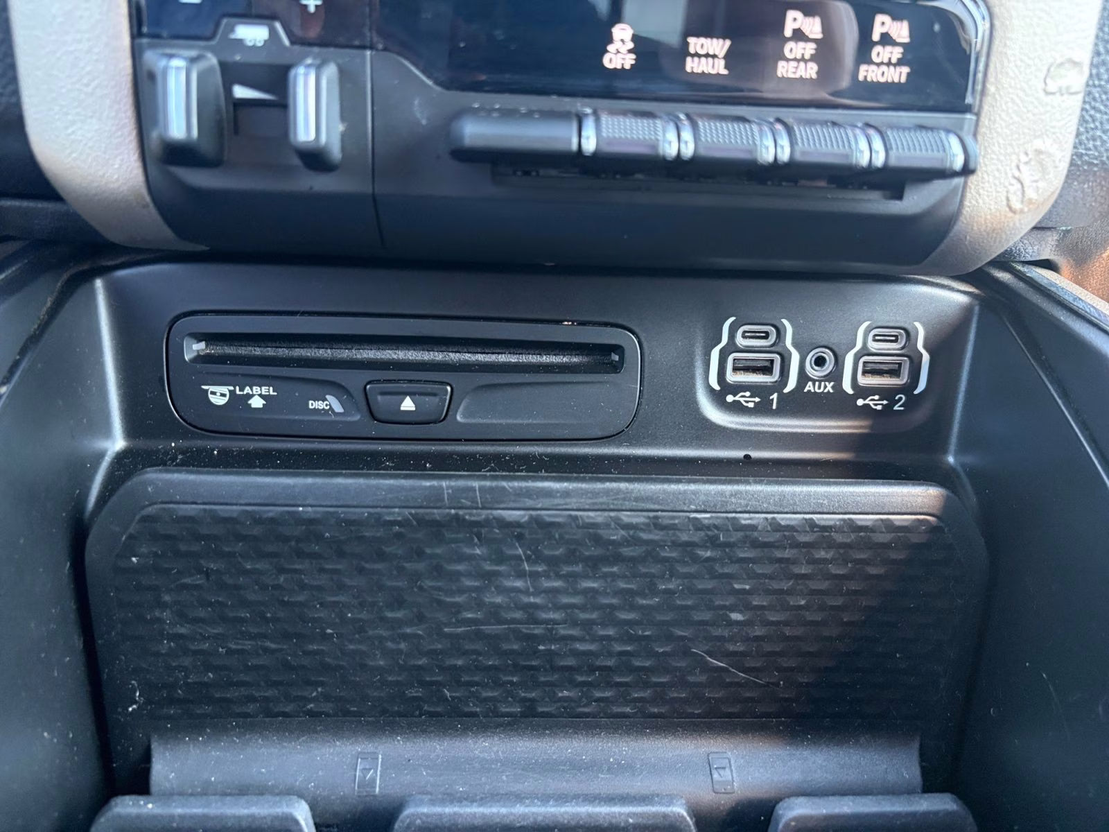 2019 Granite Crystal Metallic Clearcoat Ram 1500 Laramie 4X4 Truck