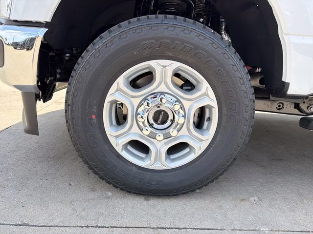 2026 Oxford White Ford Super Duty F-250 SRW XLT 4X4 Truck
