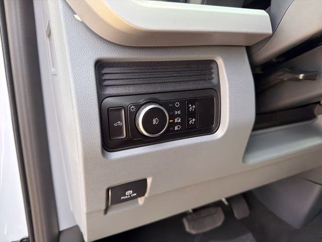 2026 Oxford White Ford Super Duty F-250 SRW XLT 4X4 Truck