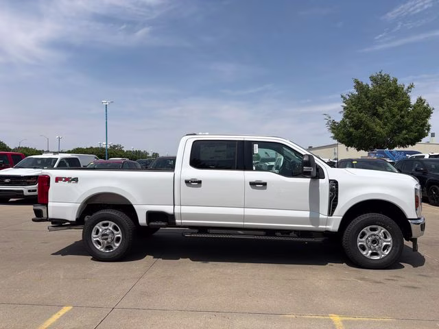 2026 Oxford White Ford Super Duty F-250 SRW XLT 4X4 Truck