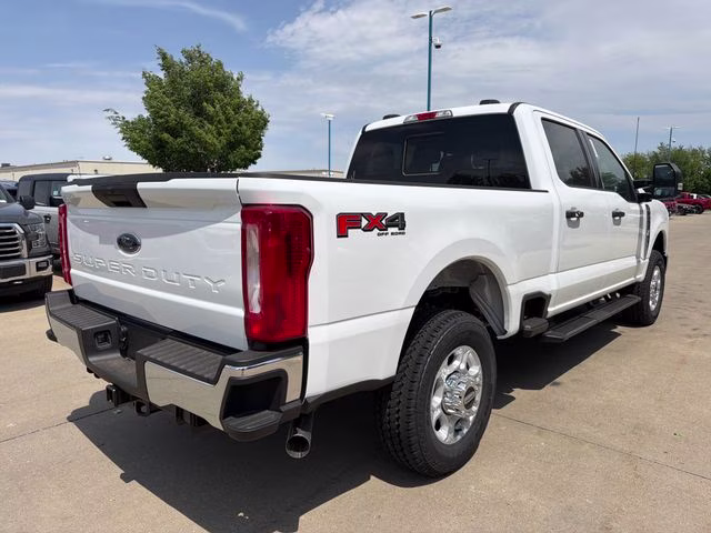 2026 Oxford White Ford Super Duty F-250 SRW XLT 4X4 Truck