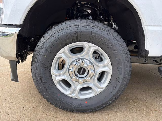 2026 Oxford White Ford Super Duty F-250 SRW XLT 4X4 Truck