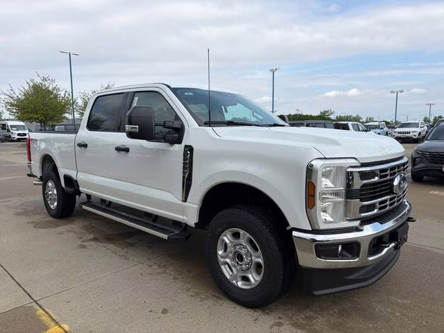 2026 Oxford White Ford Super Duty F-250 SRW XLT 4X4 Truck
