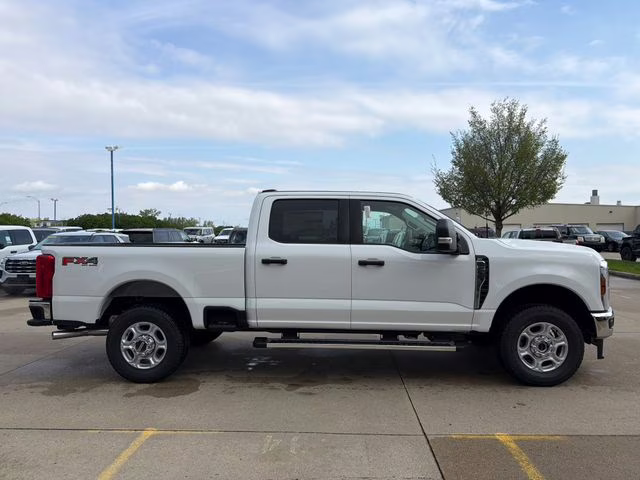 2026 Oxford White Ford Super Duty F-250 SRW XLT 4X4 Truck