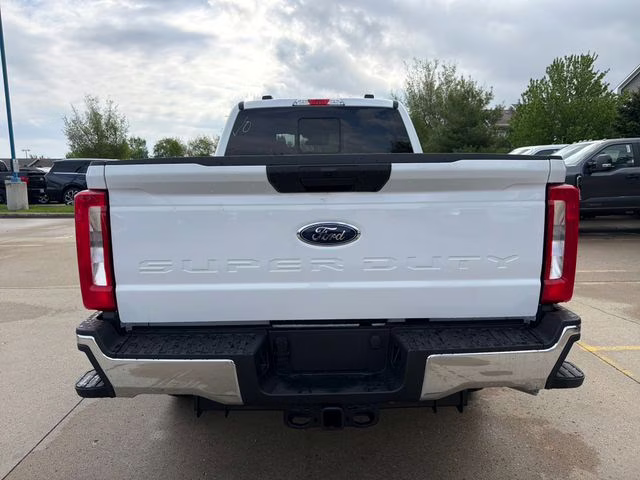 2026 Oxford White Ford Super Duty F-250 SRW XLT 4X4 Truck
