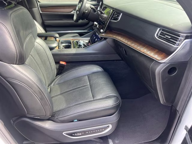 2023 White Jeep Grand Wagoneer 4x4 4X4 SUV