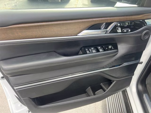2023 Bright White Clearcoat Jeep Grand Wagoneer 4x4 4X4 SUV