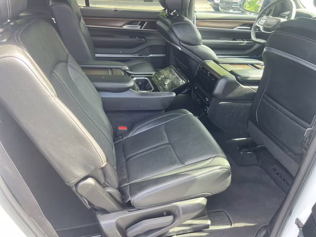 2023 Bright White Clearcoat Jeep Grand Wagoneer 4x4 4X4 SUV