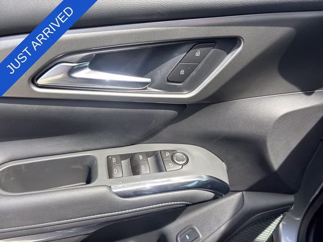 2026 Sterling Gray Metallic Chevrolet Traverse LT FWD SUV