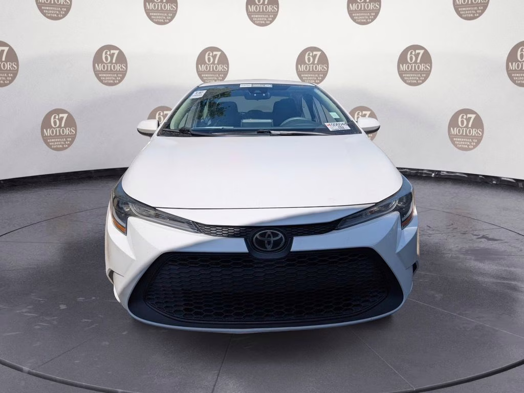 2021 Super White Toyota Corolla LE FWD Sedan