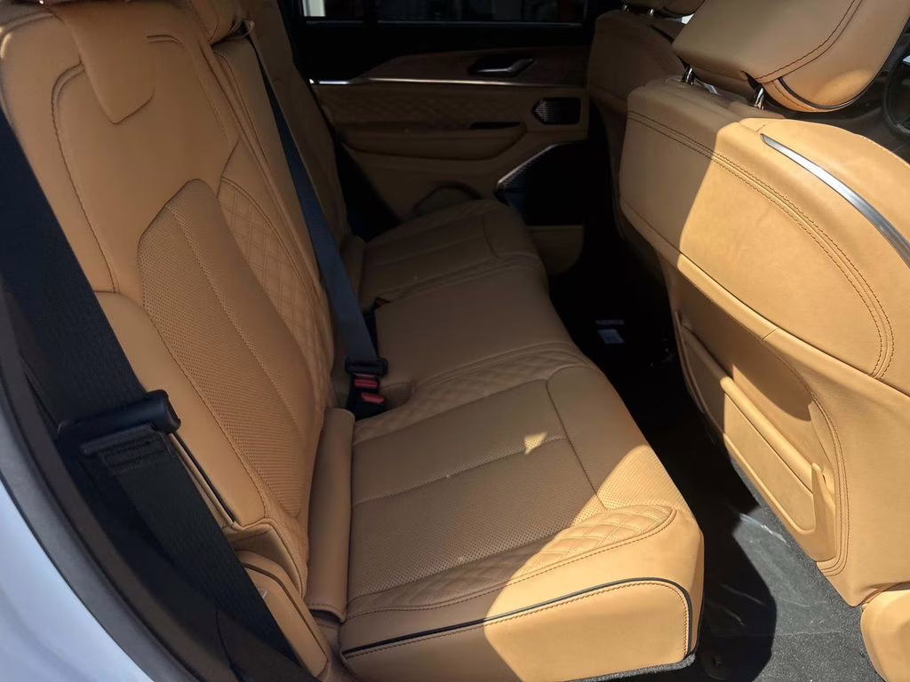 2026 Bright White Clearcoat Jeep Grand Cherokee Summit 4X4 SUV