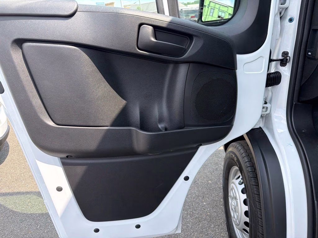 2026 Bright White Clearcoat Ram ProMaster 1500 Low Roof FWD Van
