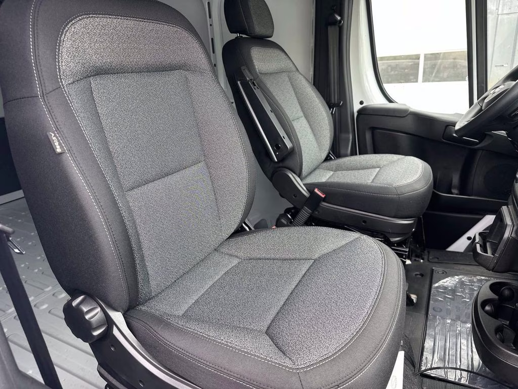 2026 Bright White Clearcoat Ram ProMaster 1500 Low Roof FWD Van