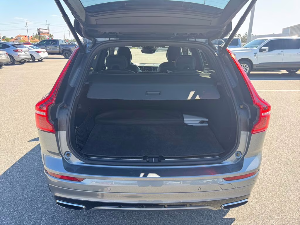 2021 Osmium Gray Metallic Volvo XC60 T6 R-Design AWD SUV