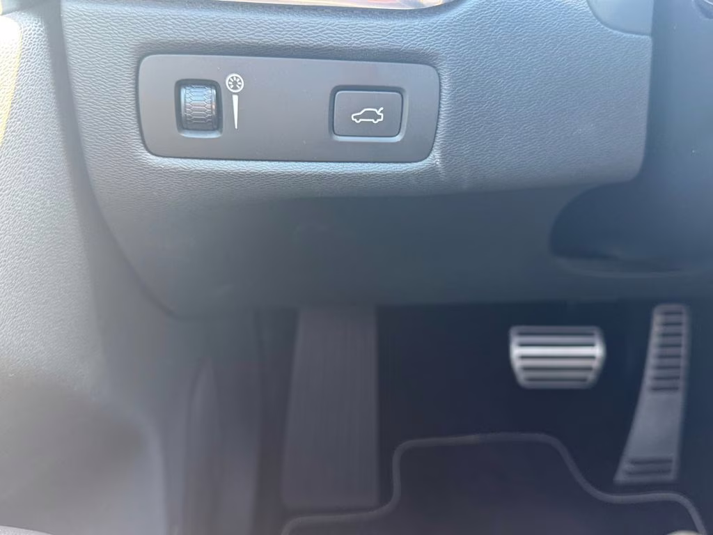 2021 Osmium Gray Metallic Volvo XC60 T6 R-Design AWD SUV