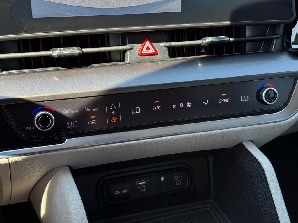 2023 Gravity Gray Kia Sportage EX FWD SUV