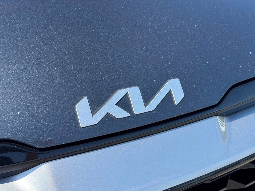 2023 Gravity Gray Kia Sportage EX FWD SUV