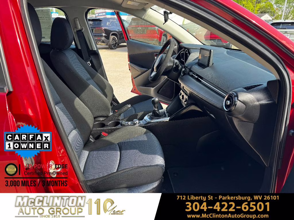 2017 Pulse Toyota Yaris iA Base FWD Sedan