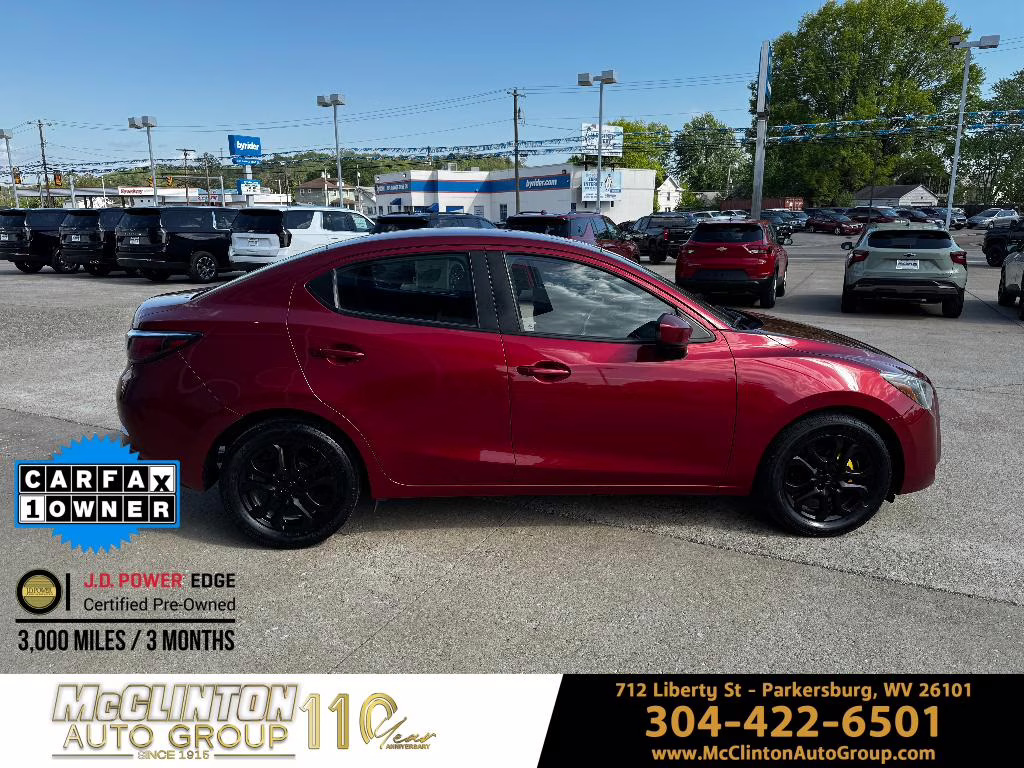 2017 Pulse Toyota Yaris iA Base FWD Sedan