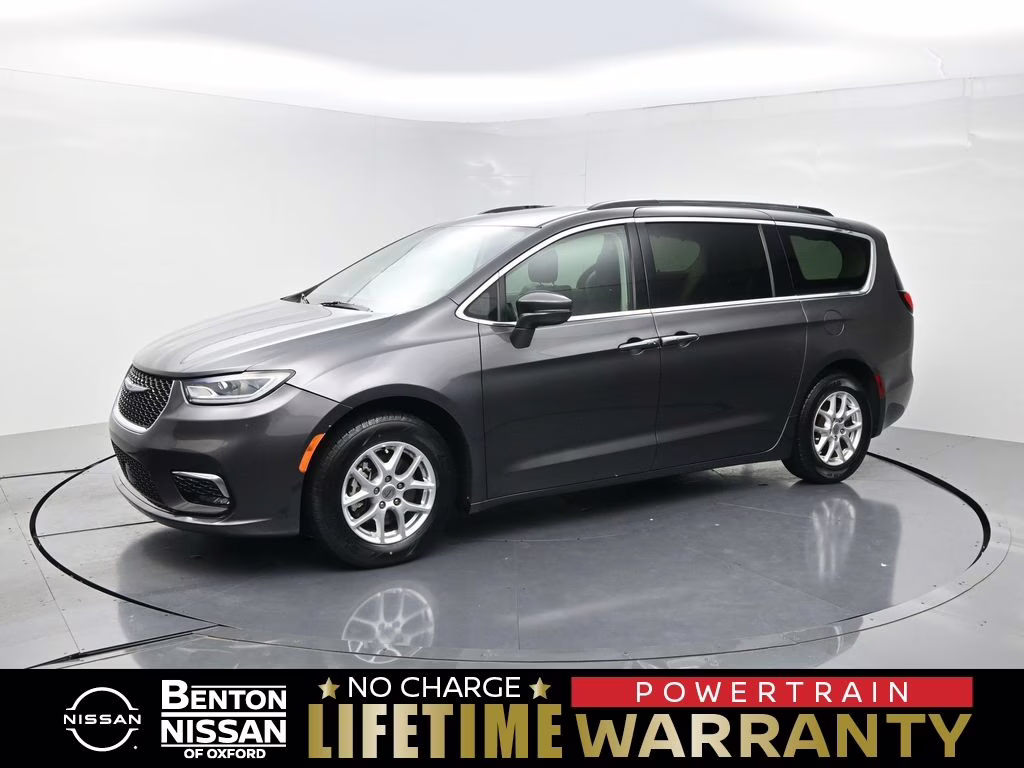 2022 Granite Crystal Metallic Clearcoat Chrysler Pacifica Touring L FWD Van