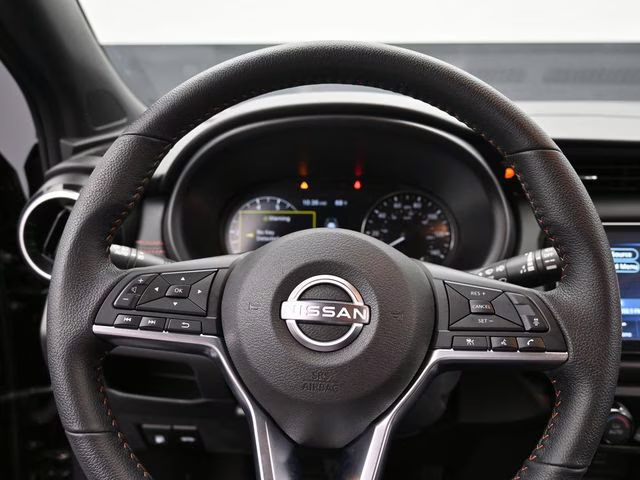 2024 Super Black Nissan Kicks SR FWD SUV