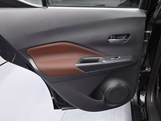 2024 Super Black Nissan Kicks SR FWD SUV