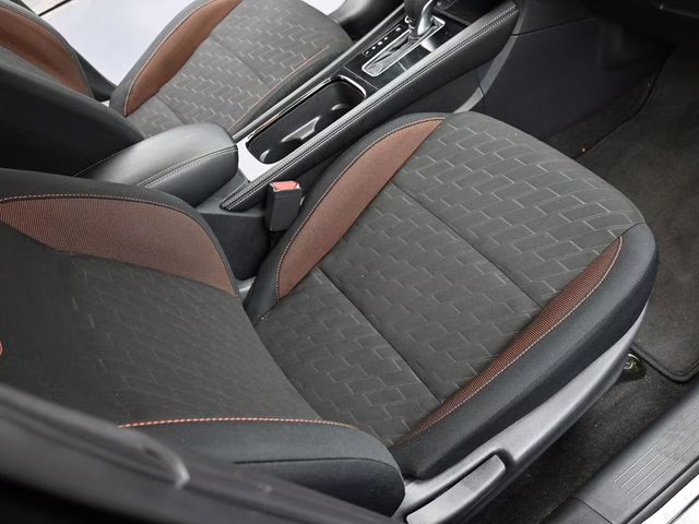 2024 Super Black Nissan Kicks SR FWD SUV