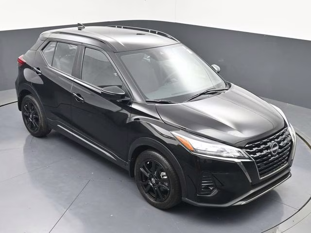 2024 Super Black Nissan Kicks SR FWD SUV
