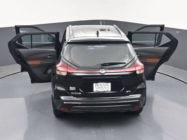 2024 Super Black Nissan Kicks SR FWD SUV