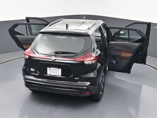 2024 Super Black Nissan Kicks SR FWD SUV