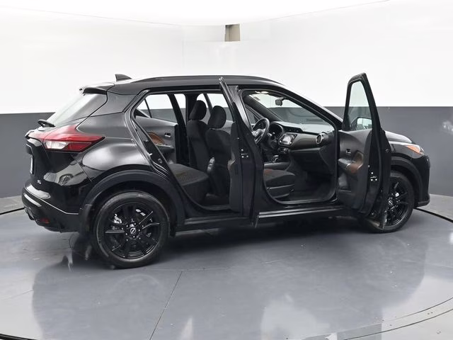 2024 Super Black Nissan Kicks SR FWD SUV