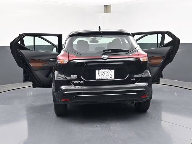 2024 Super Black Nissan Kicks SR FWD SUV