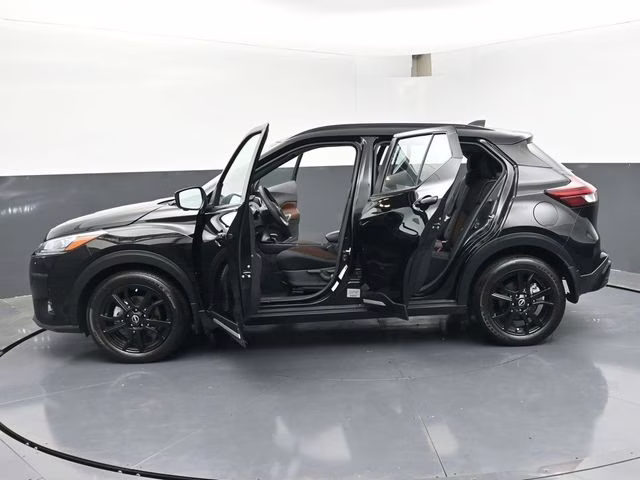 2024 Super Black Nissan Kicks SR FWD SUV