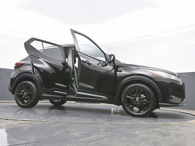 2024 Super Black Nissan Kicks SR FWD SUV