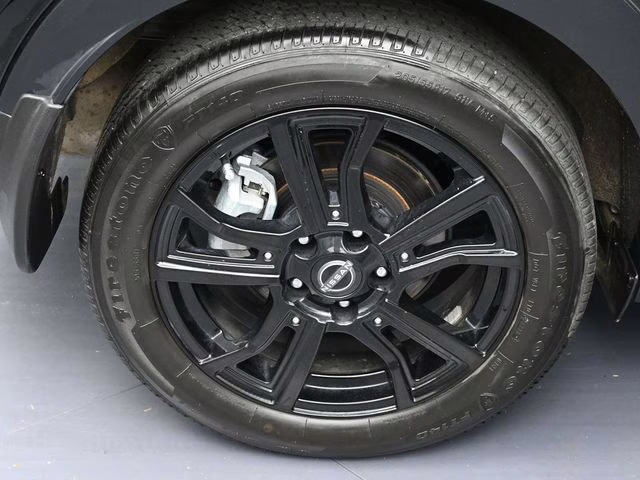 2024 Super Black Nissan Kicks SR FWD SUV