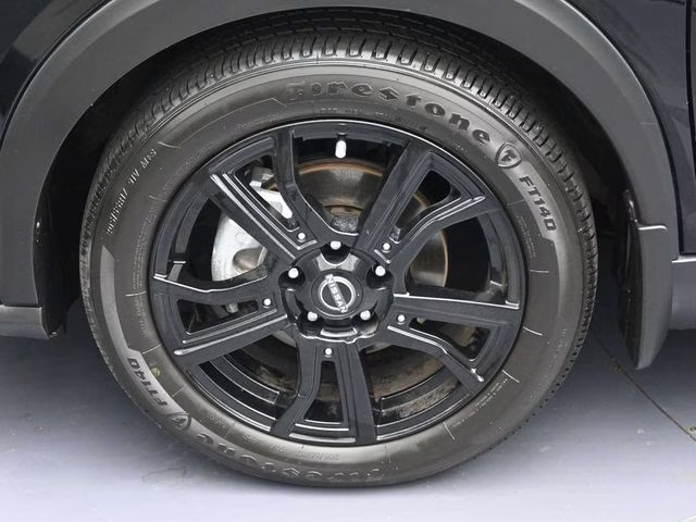 2024 Super Black Nissan Kicks SR FWD SUV