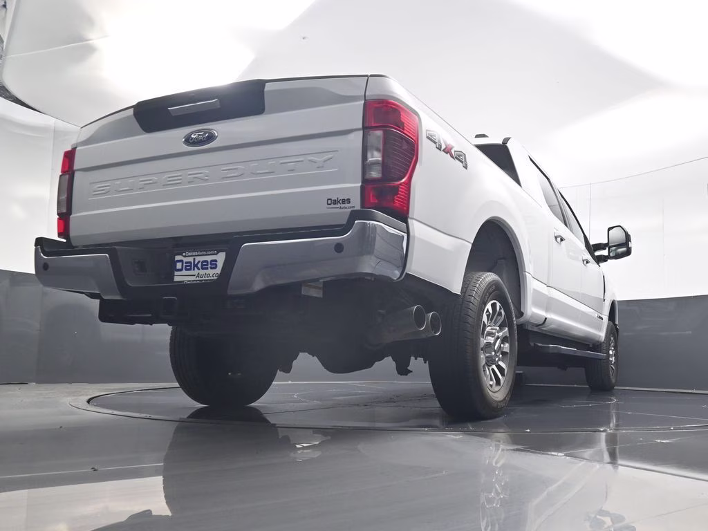 2021 Oxford White Ford Super Duty F-250 SRW Lariat 4X4 Truck