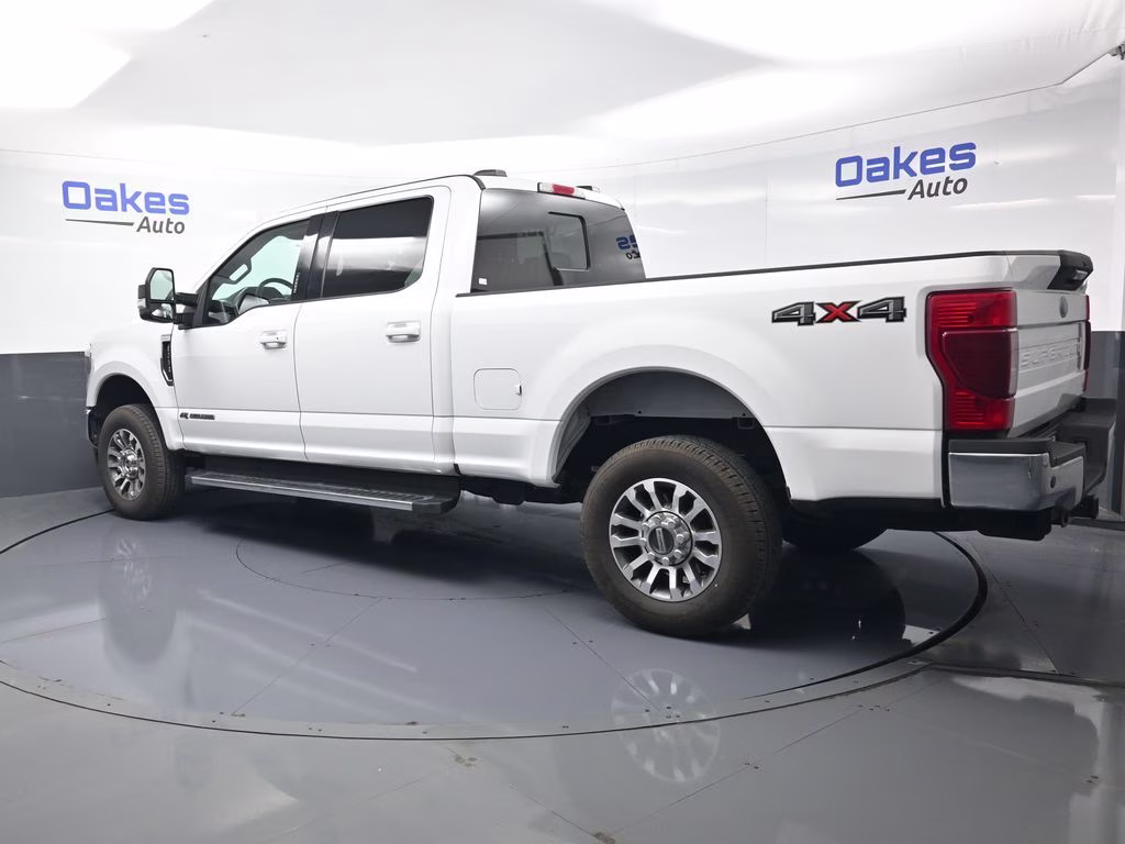 2021 Oxford White Ford Super Duty F-250 SRW Lariat 4X4 Truck
