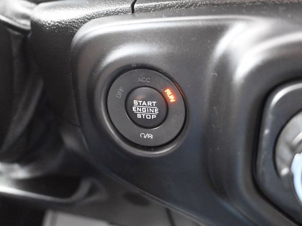 2021 Firecracker Red Clearcoat Jeep Gladiator Mojave 4x4 Customer Preferred Package 24D 4X4 Truck