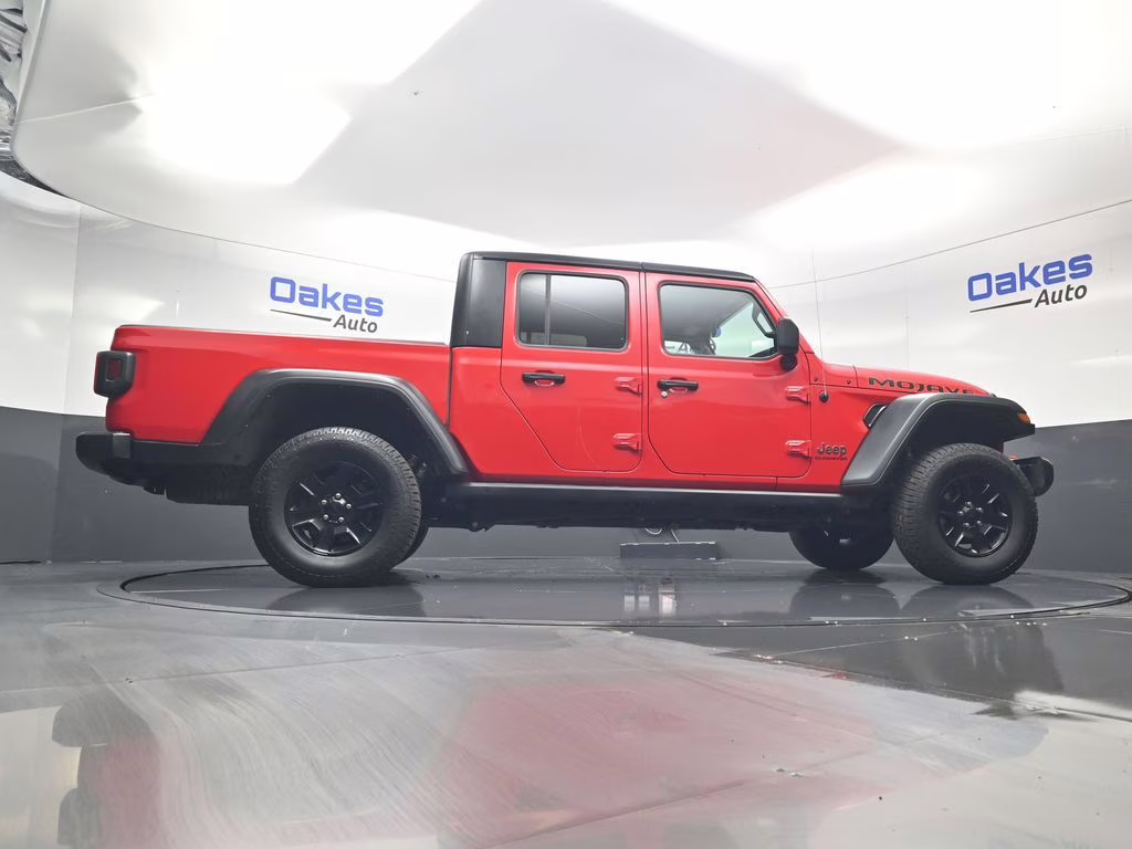 2021 Firecracker Red Clearcoat Jeep Gladiator Mojave 4x4 Customer Preferred Package 24D 4X4 Truck