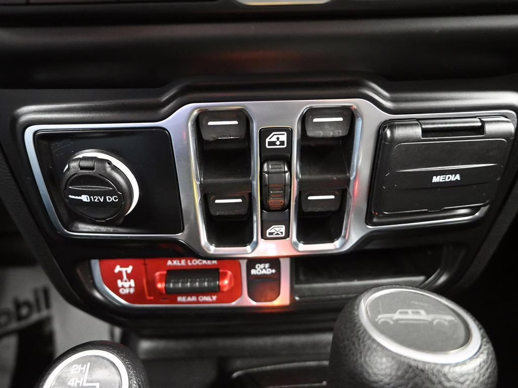 2021 Firecracker Red Clearcoat Jeep Gladiator Mojave 4x4 Customer Preferred Package 24D 4X4 Truck