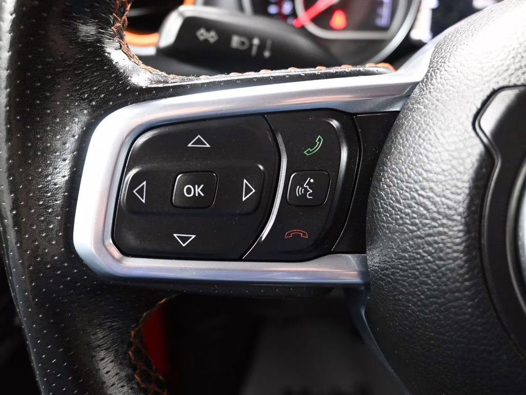 2021 Firecracker Red Clearcoat Jeep Gladiator Mojave 4x4 Customer Preferred Package 24D 4X4 Truck