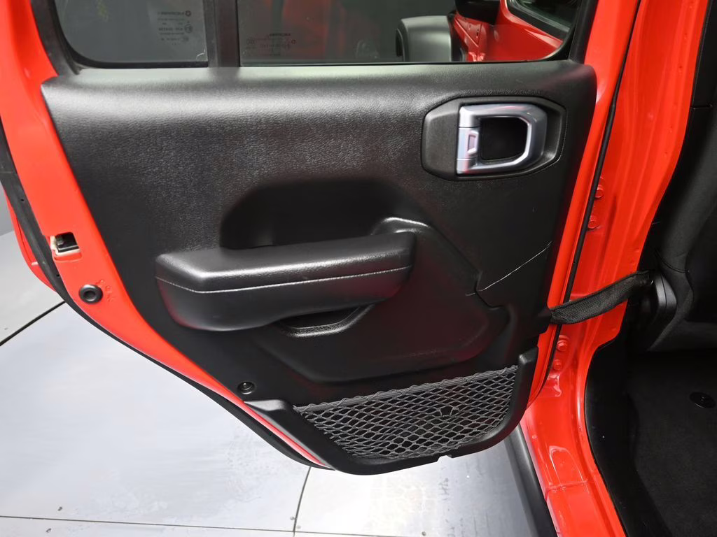 2021 Firecracker Red Clearcoat Jeep Gladiator Mojave 4x4 Customer Preferred Package 24D 4X4 Truck