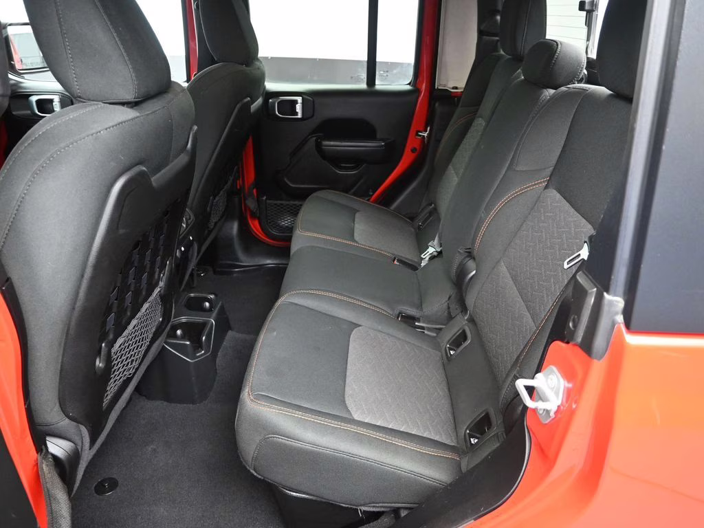 2021 Firecracker Red Clearcoat Jeep Gladiator Mojave 4x4 Customer Preferred Package 24D 4X4 Truck