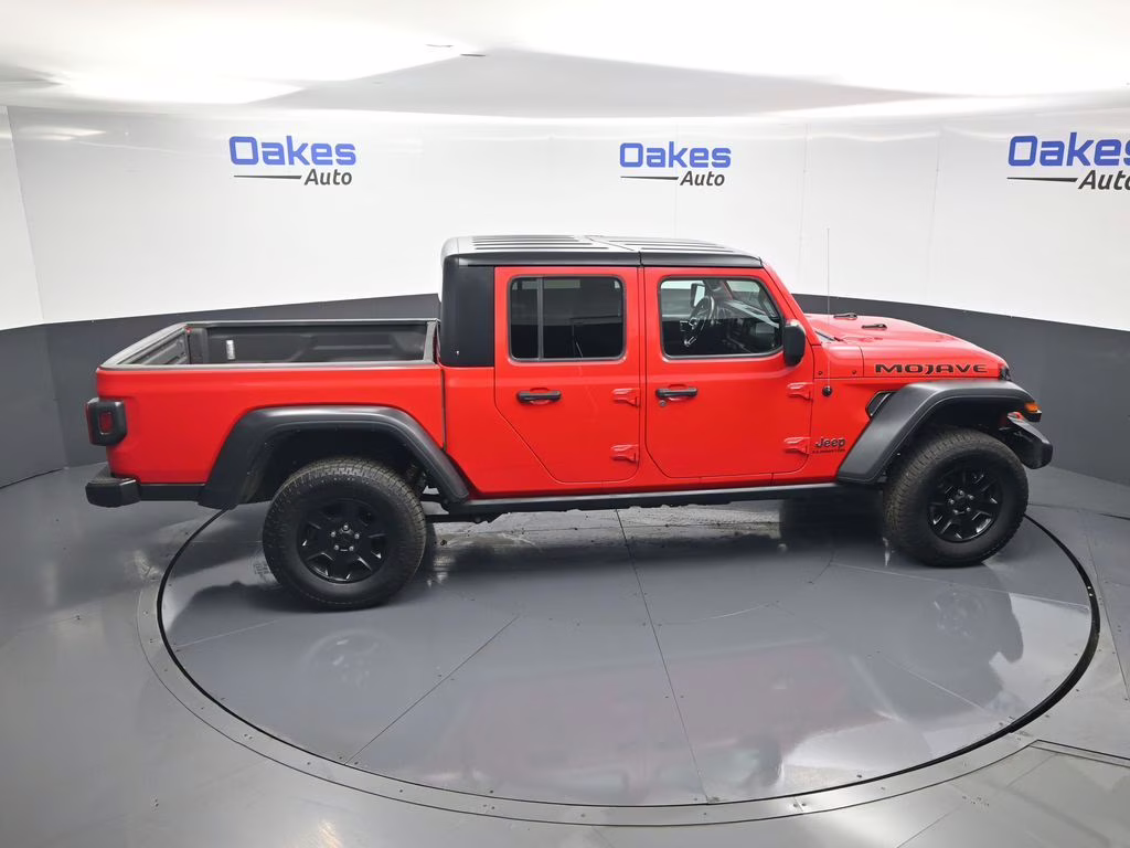 2021 Firecracker Red Clearcoat Jeep Gladiator Mojave 4x4 Customer Preferred Package 24D 4X4 Truck