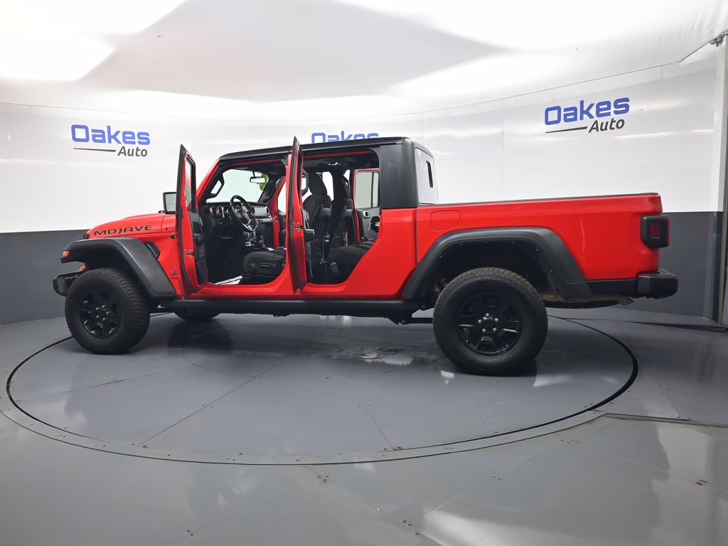 2021 Firecracker Red Clearcoat Jeep Gladiator Mojave 4x4 Customer Preferred Package 24D 4X4 Truck