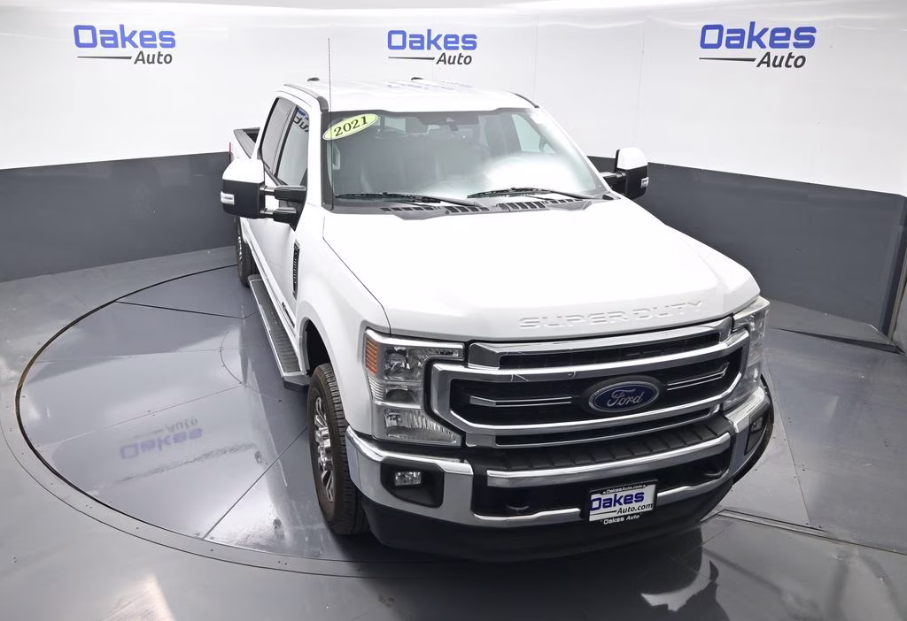 2021 Oxford White Ford Super Duty F-250 SRW Lariat 4X4 Truck