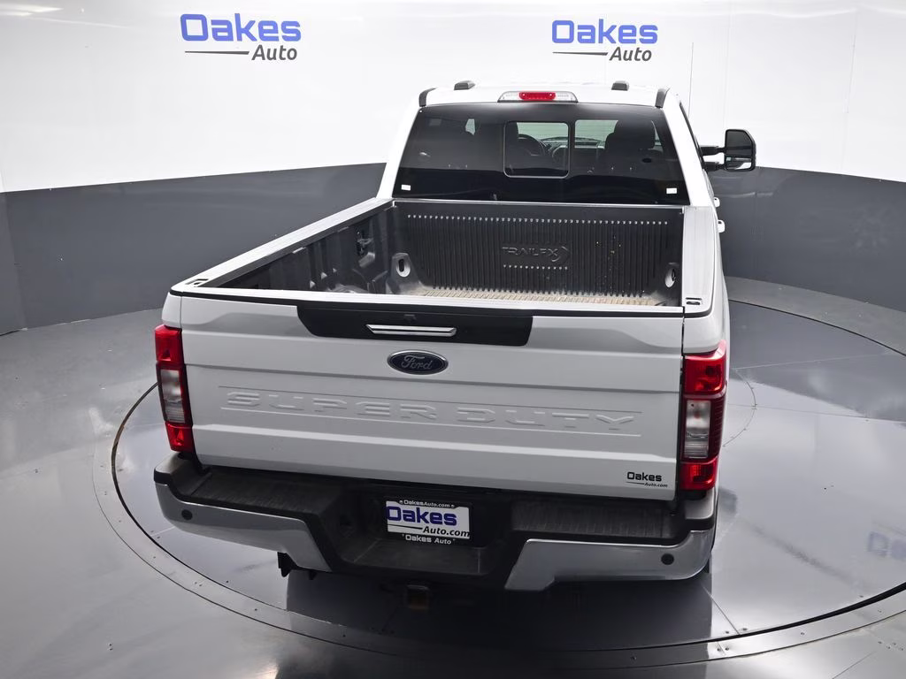 2021 Oxford White Ford Super Duty F-250 SRW Lariat 4X4 Truck