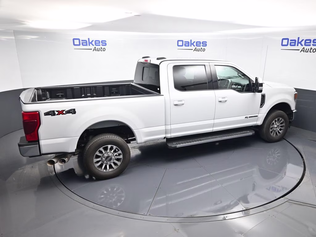 2021 Oxford White Ford Super Duty F-250 SRW Lariat 4X4 Truck