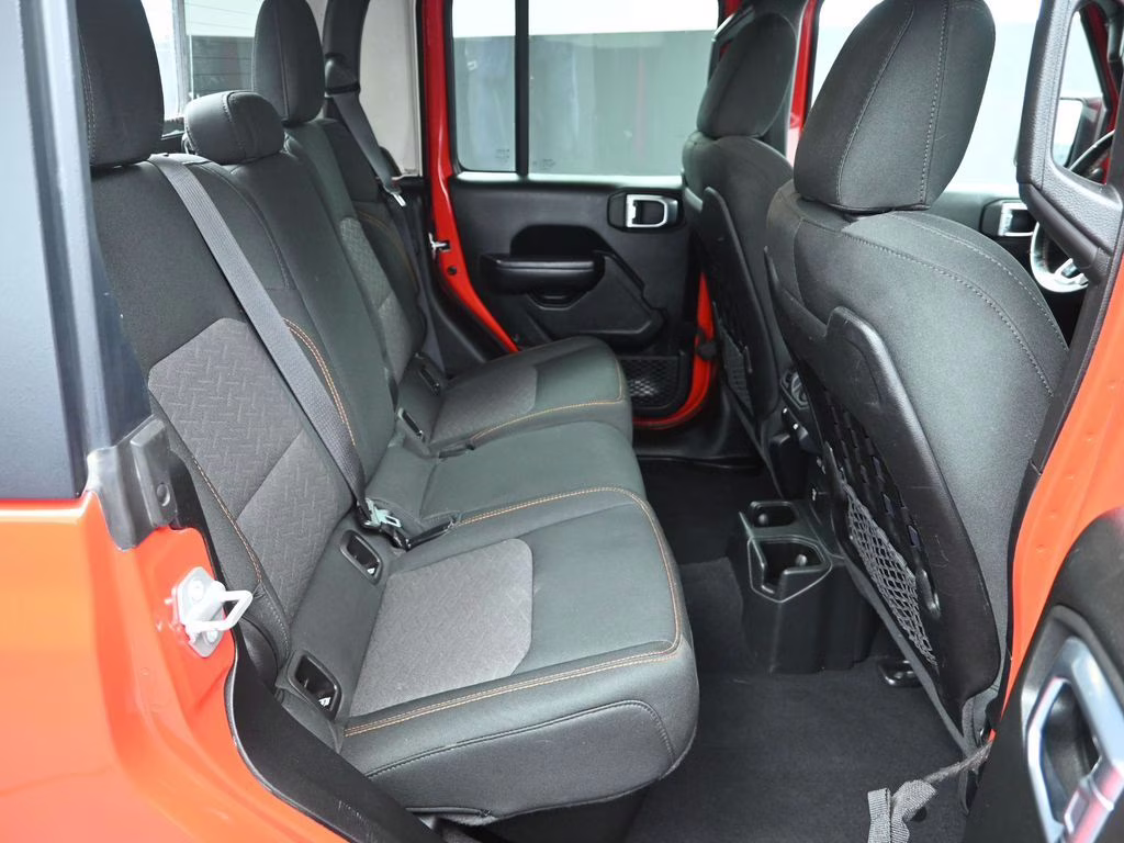 2021 Firecracker Red Clearcoat Jeep Gladiator Mojave 4x4 Customer Preferred Package 24D 4X4 Truck